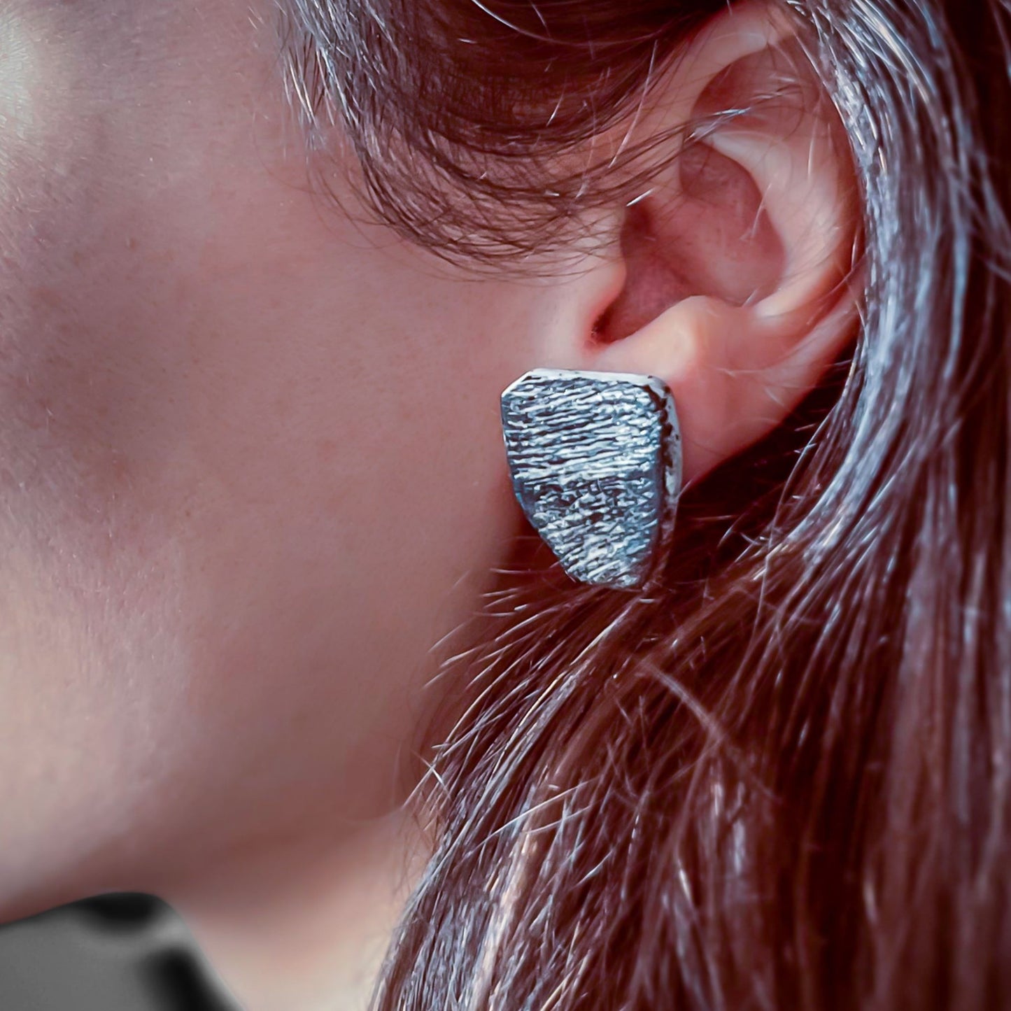 Therma Asymetric Black Lined