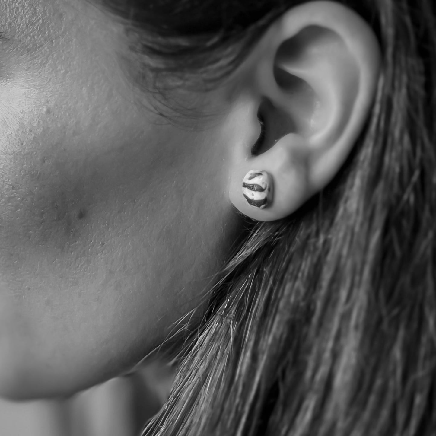 Aselynos Small Black Stripes Organic Stone Earrings