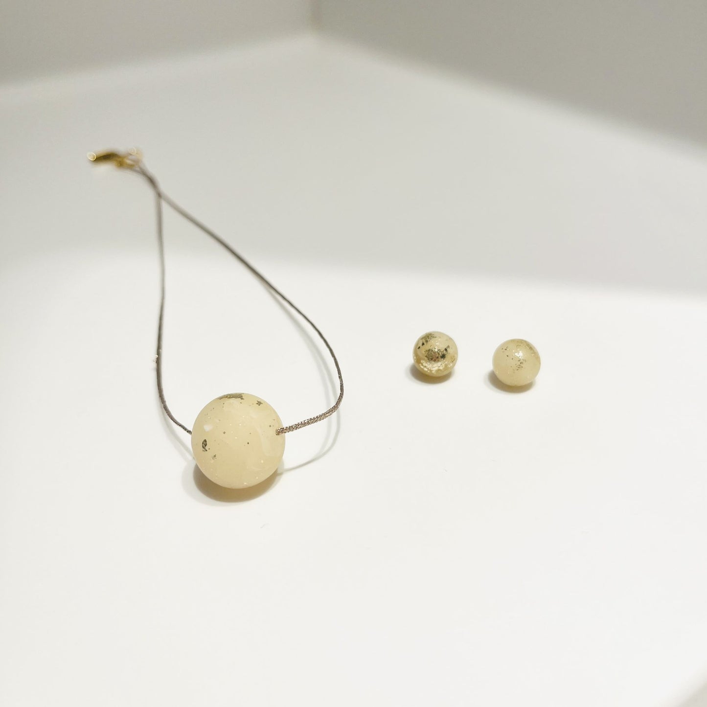 Sponde Gold Earrings