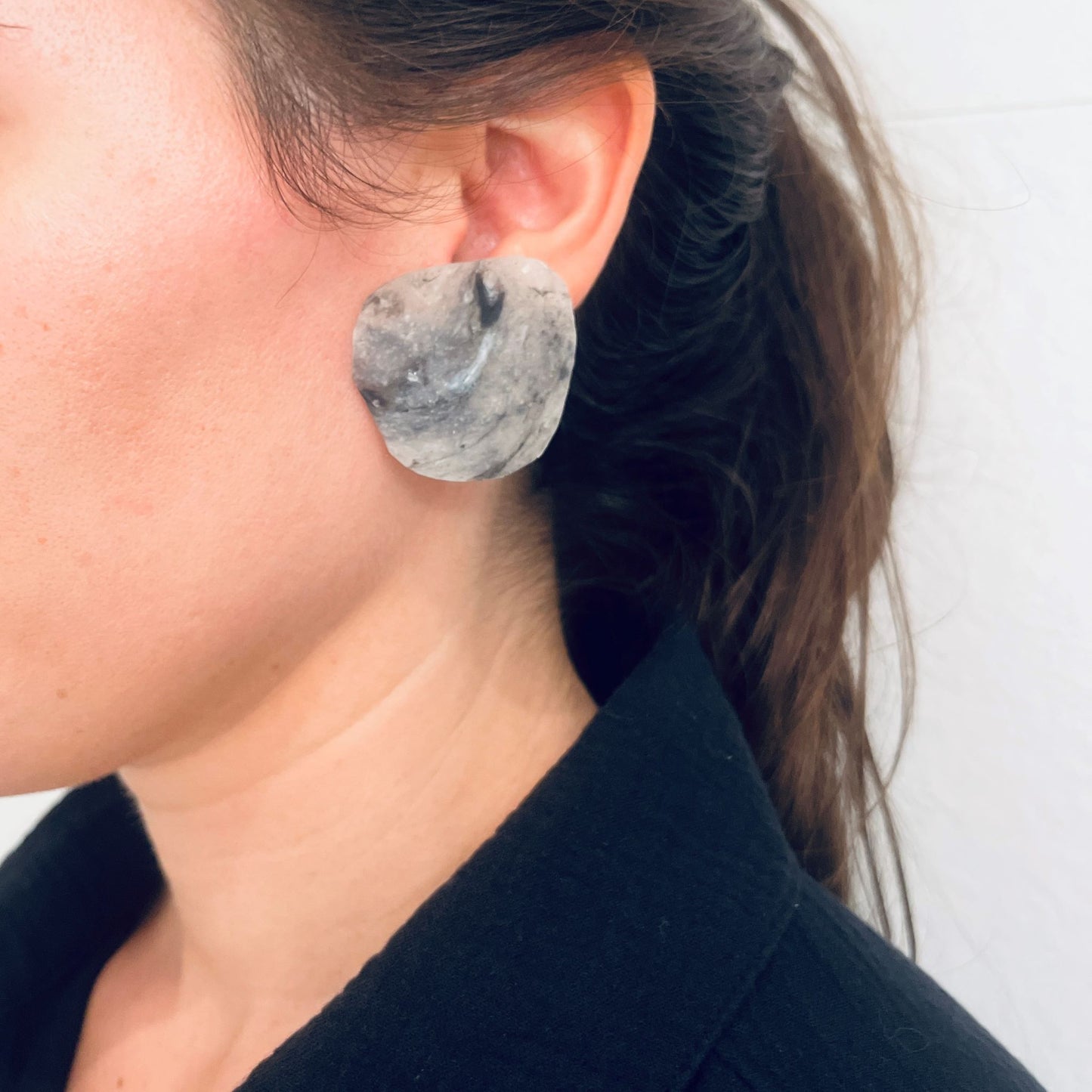 Kleos Gray & Black Earrings