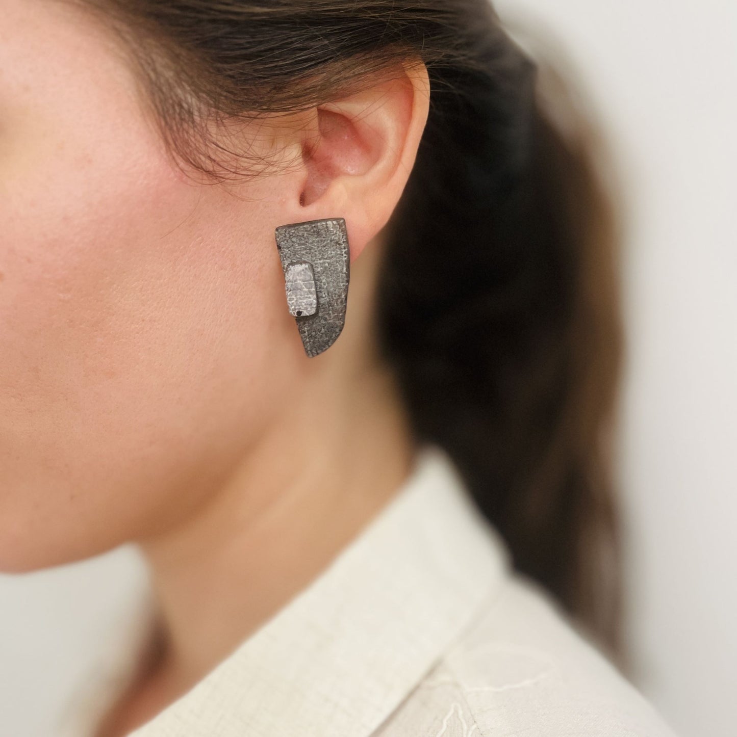 Levys Gray 3D Earrings