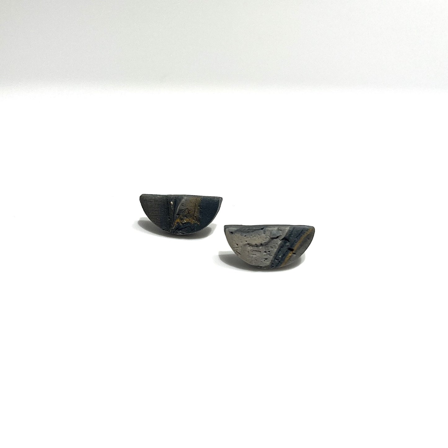 Kylix Grey Black Earrings
