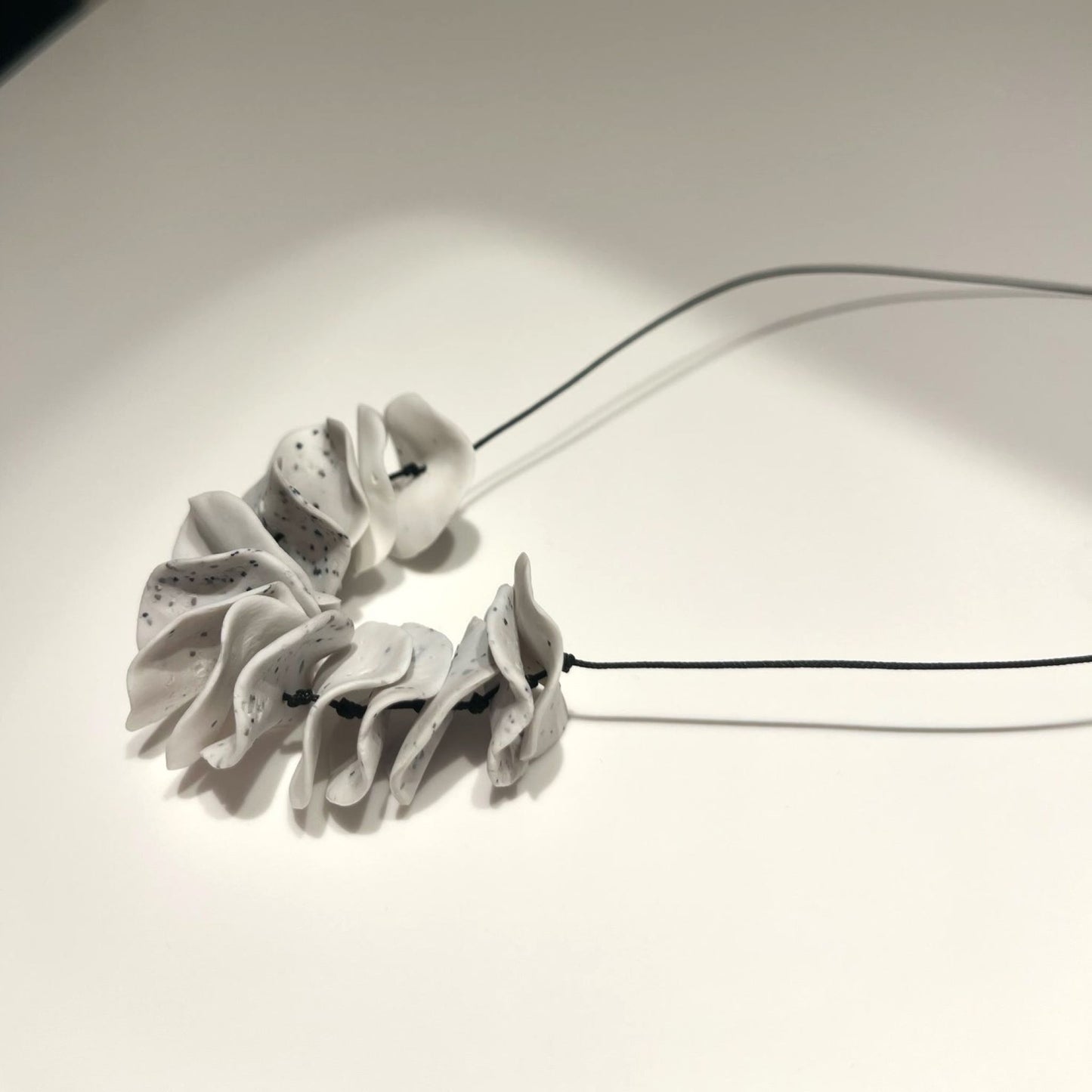Lepsiron White Necklace