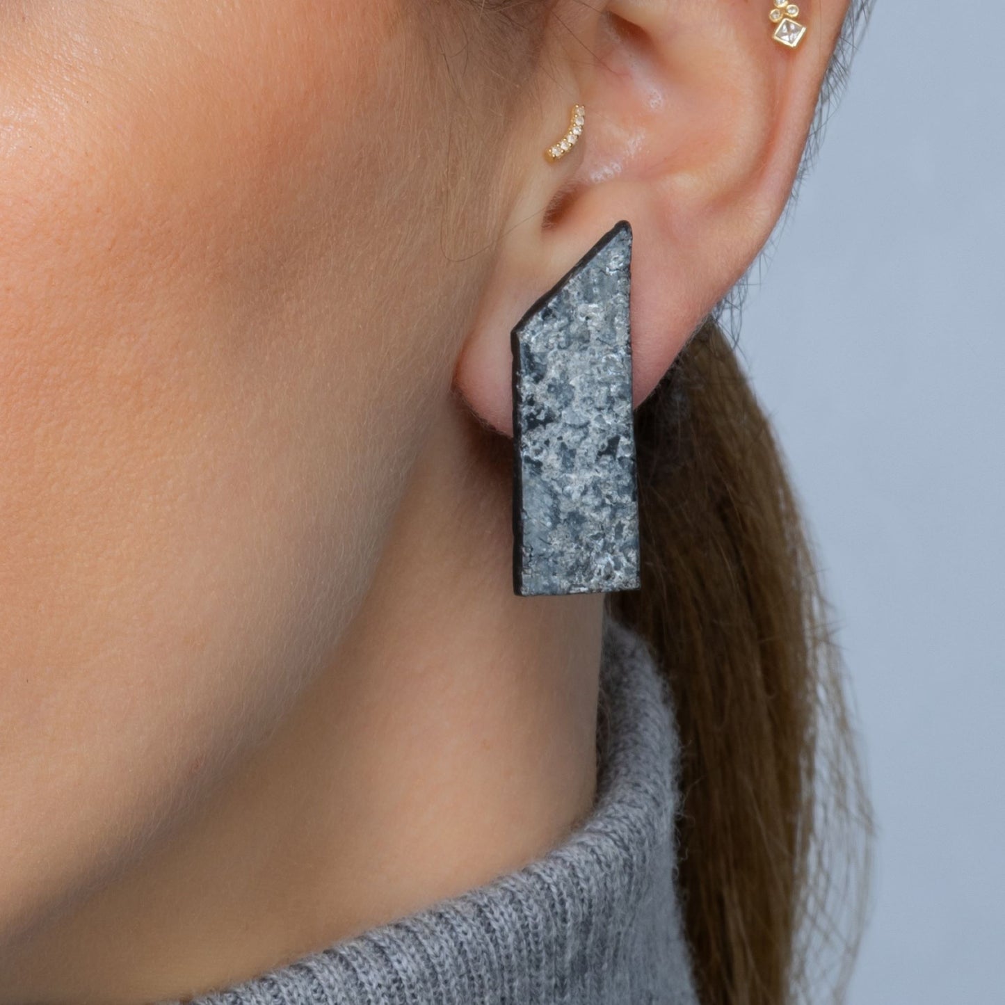 Alas Gray Earrings