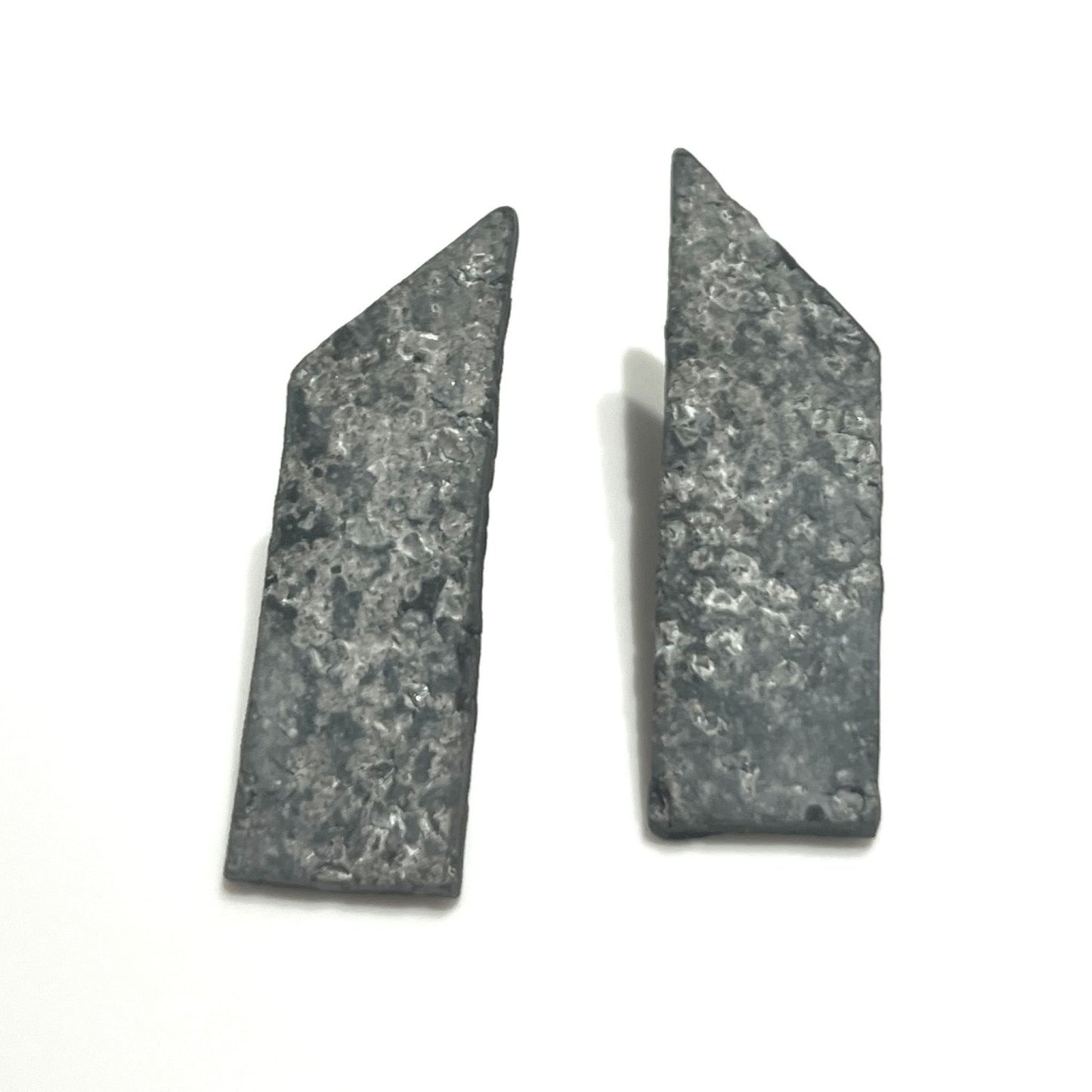 Alas Gray Earrings